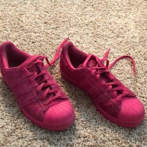 hot pink shell toe adidas